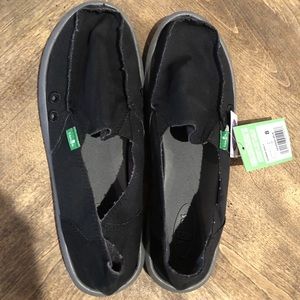 BRAND NEW Sanuk Donna Daily Black Slip on shoes